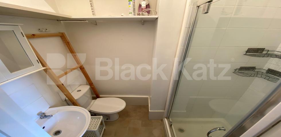 			Studio Apartment, 1 bath, 1 reception Studio			 Leconfield Road , NEWINGTON GREEN-CANONBURY